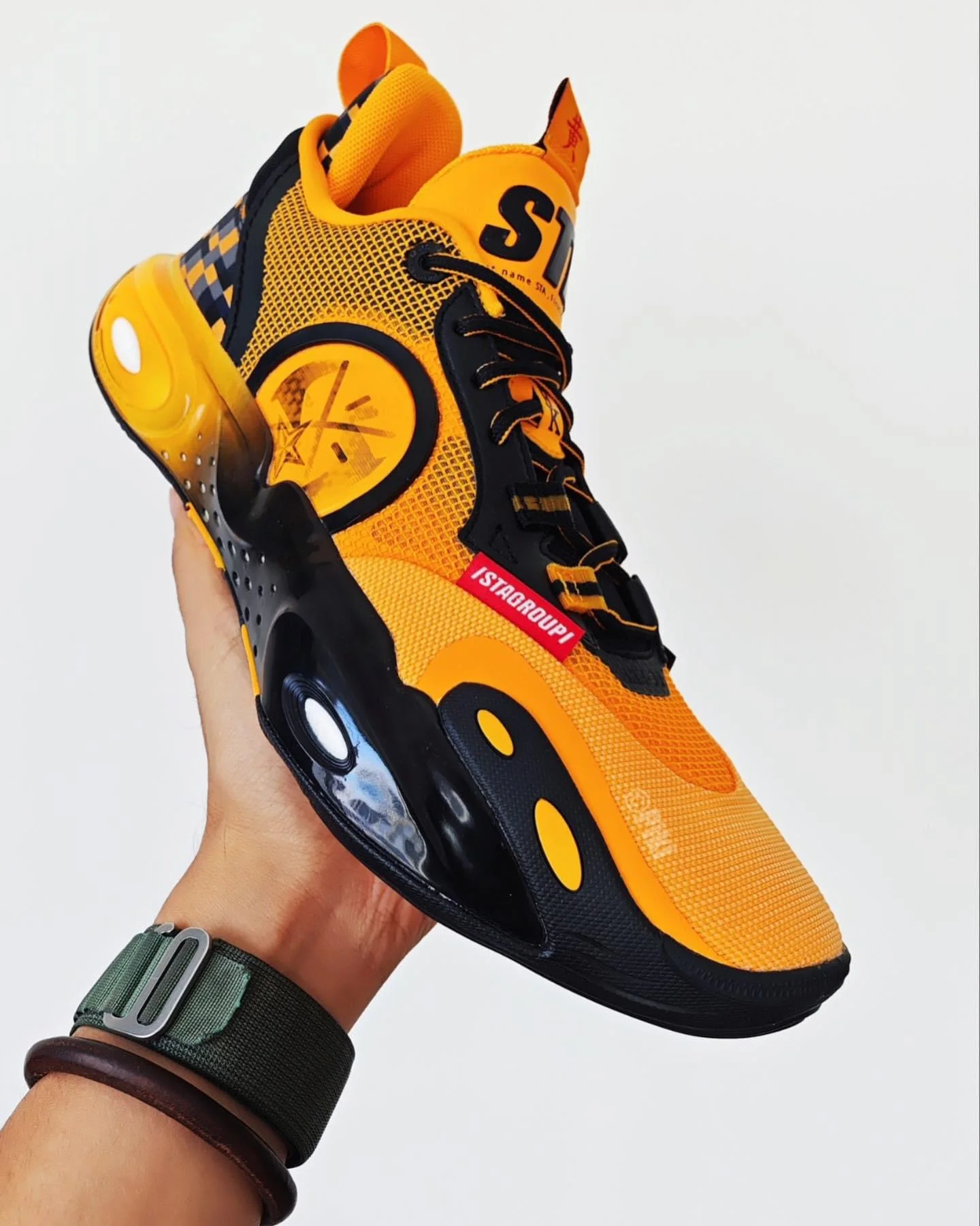 STA x Li-Ning Wade All City 12 - Yellow Blood - Image 3